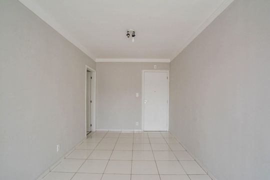 Sala de apartamento para alugar com 3 quartos, 62m² em Jardim Utinga, Santo André