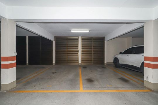 Garagem de apartamento à venda com 3 quartos, 223m² em Petrópolis, Porto Alegre