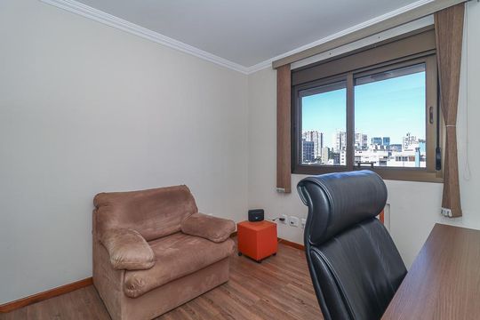 Quarto 2 de apartamento à venda com 3 quartos, 223m² em Petrópolis, Porto Alegre