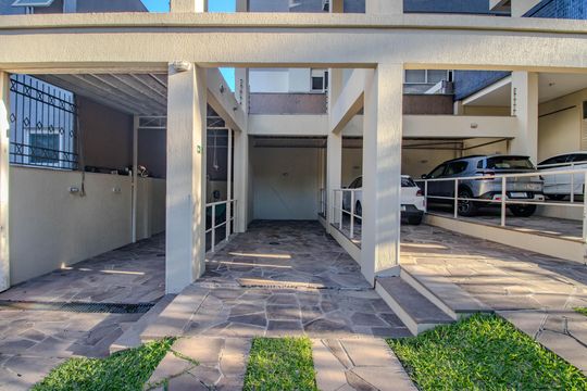 Garagem de apartamento à venda com 3 quartos, 97m² em Rio Branco, Porto Alegre