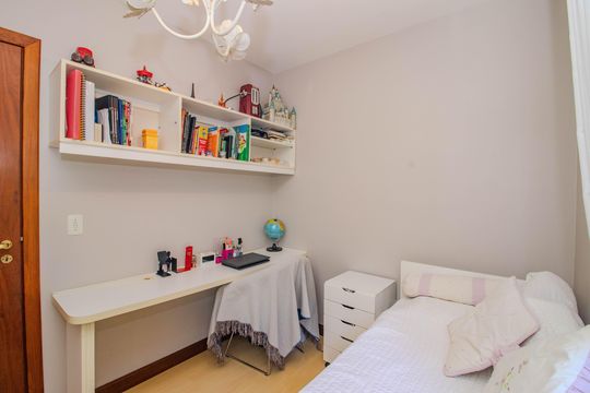 Quarto 2 de apartamento à venda com 3 quartos, 97m² em Rio Branco, Porto Alegre