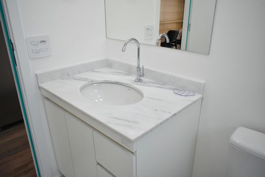  Banheiro de kitnet/studio para alugar com 0 quarto, 30m² em Mirandópolis, São Paulo