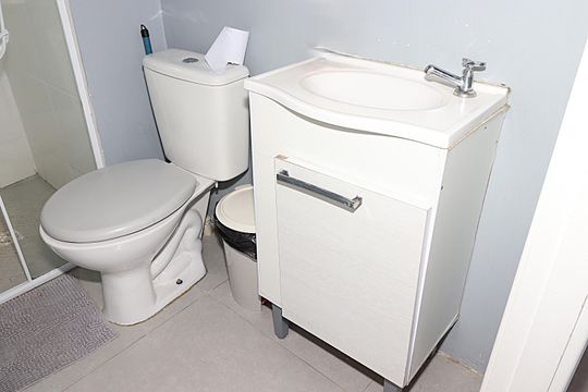 Banheiro - torneira de apartamento à venda com 2 quartos, 42m² em Santa Rosa de Lima, Porto Alegre