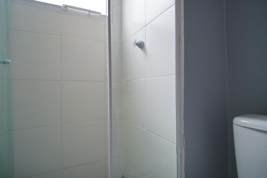Banheiro Corredor de apartamento à venda com 2 quartos, 42m² em Santa Rosa de Lima, Porto Alegre