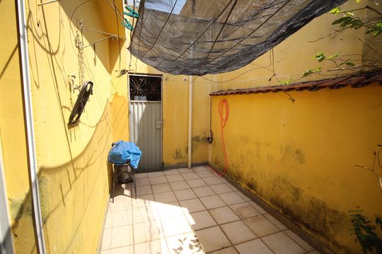Quintal de casa à venda com 4 quartos, 375m² em Riacho das Pedras, Contagem