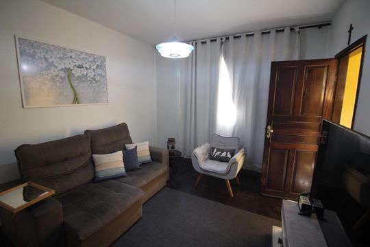 Sala de casa à venda com 4 quartos, 375m² em Riacho das Pedras, Contagem