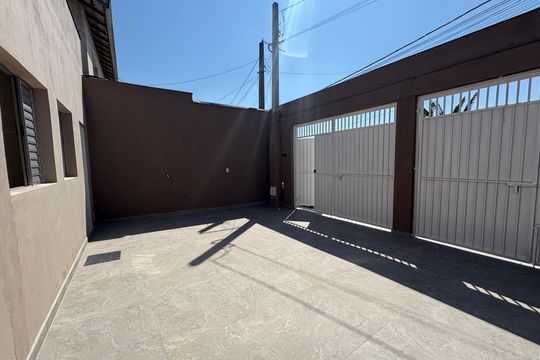 Quintal de casa à venda com 2 quartos, 59m² em Jardim Bertioga, Várzea Paulista