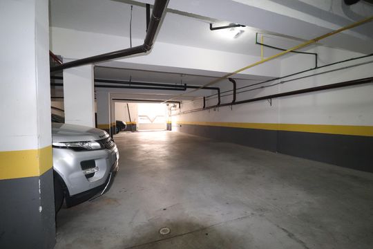 Garagem de apartamento à venda com 3 quartos, 108m² em Campestre, Santo André