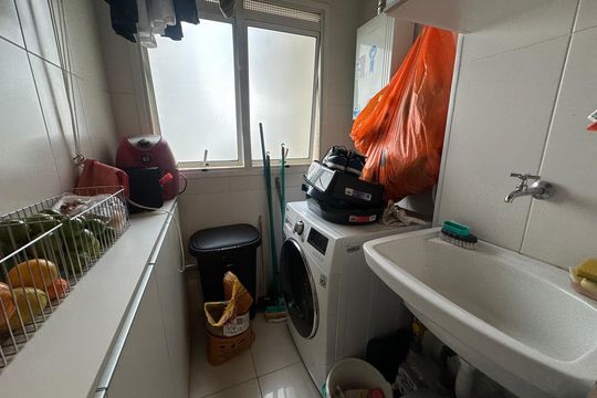 Área de Serviço de apartamento para alugar com 2 quartos, 68m² em Jardim Tupanci, Barueri