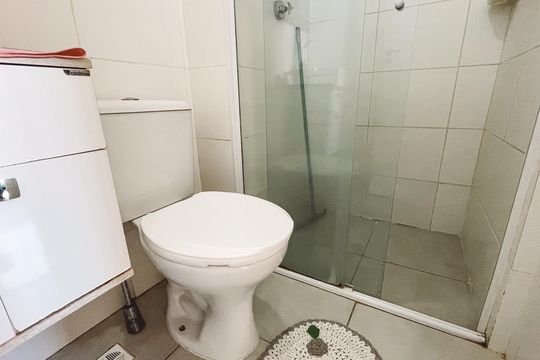 Banheiro de apartamento à venda com 2 quartos, 38m² em Vila Santa Maria, São Paulo