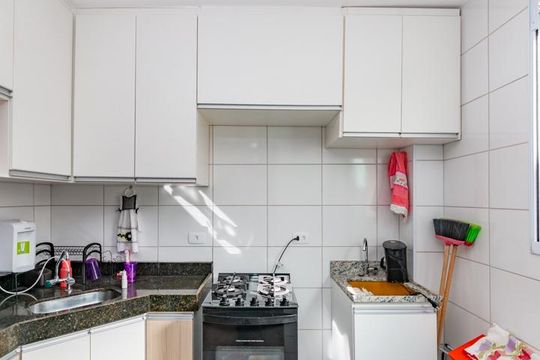 Cozinha de apartamento para alugar com 2 quartos, 45m² em Chácara Cotia, Contagem