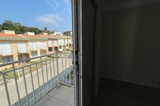 Quarto 1 de casa de condomínio para alugar com 2 quartos, 15m² em Quinta dos Angicos, Cotia