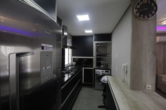Cozinha de apartamento à venda com 3 quartos, 67m² em Morro Santana, Porto Alegre