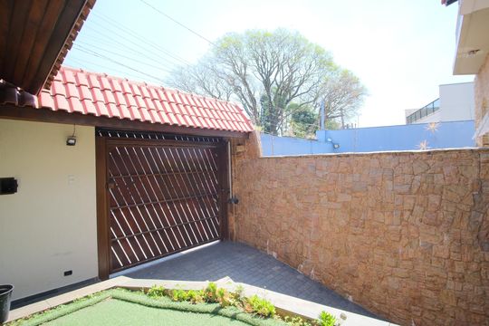 Fachada de casa à venda com 4 quartos, 280m² em Vila Mafra, São Paulo