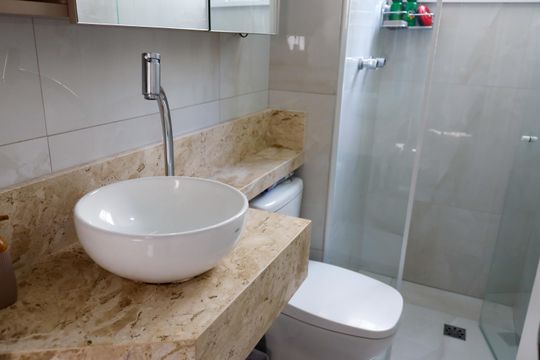Banheiro de apartamento à venda com 2 quartos, 40m² em São Pedro, Osasco