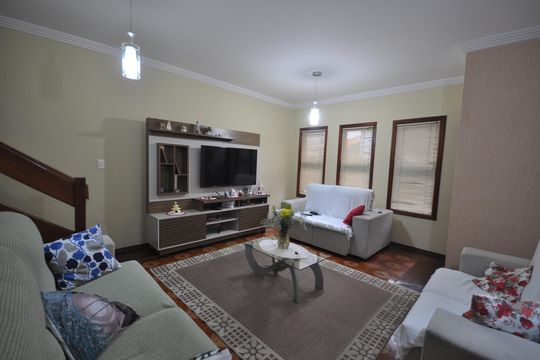 Sala de casa à venda com 4 quartos, 350m² em Jardim Guapira, São Paulo