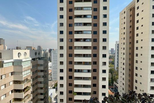 Sacada de apartamento à venda com 2 quartos, 70m² em Pinheiros, São Paulo