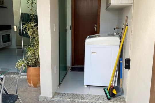 Casa à venda com 2 quartos, 100m² em Jardim Vitoria, Belo Horizonte