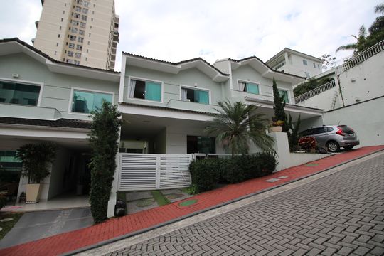 Fachada de casa de condomínio à venda com 3 quartos, 144m² em Freguesia (jacarepaguá), Rio de Janeiro