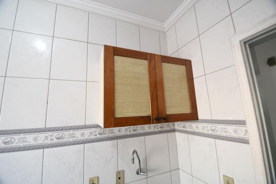 Cozinha de apartamento à venda com 1 quarto, 42m² em Centro, Campinas