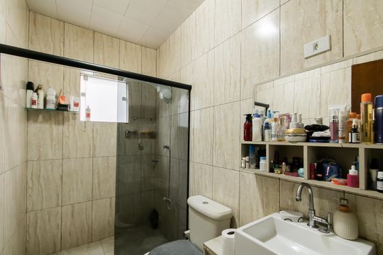 Banheiro de casa à venda com 3 quartos, 400m² em Vila Silvia, São Paulo