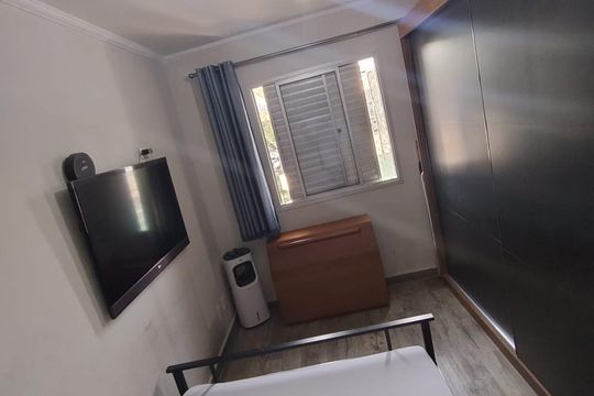 Quarto de apartamento à venda com 2 quartos, 56m² em Vila Carmosina, São Paulo