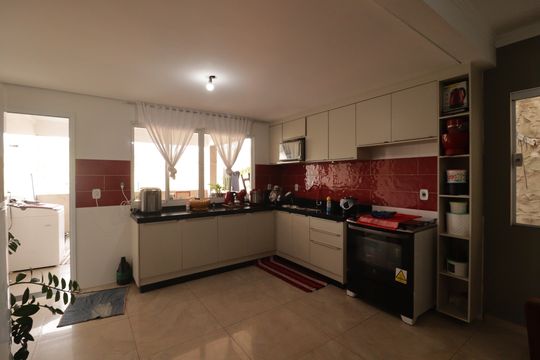Cozinha de casa à venda com 3 quartos, 223m² em Jardim Novo Mundo, Várzea Paulista
