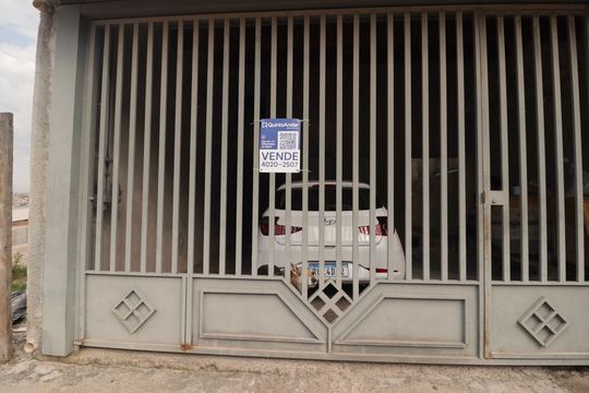 Fachada de casa à venda com 3 quartos, 223m² em Jardim Novo Mundo, Várzea Paulista