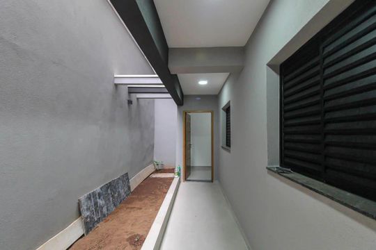 Corredor de apartamento à venda com 2 quartos, 38m² em São Lucas, São Paulo