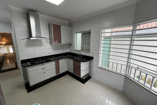 Cozinha de casa à venda com 3 quartos, 228m² em Água Fria, São Paulo