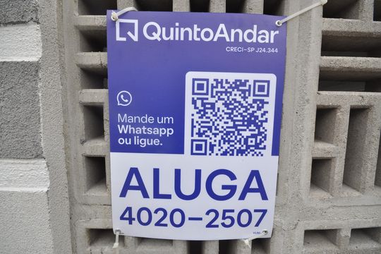 Placa de apartamento para alugar com 1 quarto, 27m² em Parque Vitoria, São Paulo