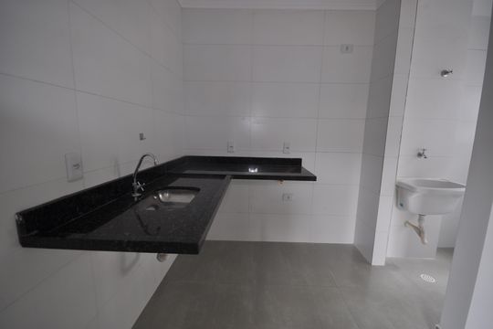 Cozinha de apartamento para alugar com 1 quarto, 27m² em Parque Vitoria, São Paulo