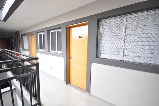 Hall de entrada de apartamento para alugar com 1 quarto, 27m² em Parque Vitoria, São Paulo