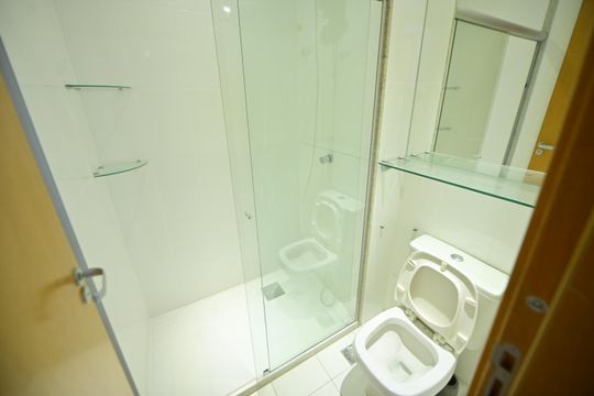 Banheiro de apartamento para alugar com 1 quarto, 42m² em Setor Bueno, Goiânia
