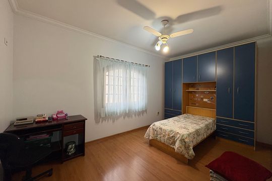 Quarto 2 de casa à venda com 3 quartos, 260m² em Vila Guaraciaba, Santo André