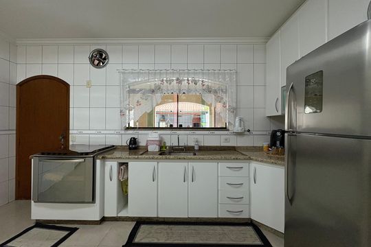 Cozinha de casa à venda com 3 quartos, 260m² em Vila Guaraciaba, Santo André