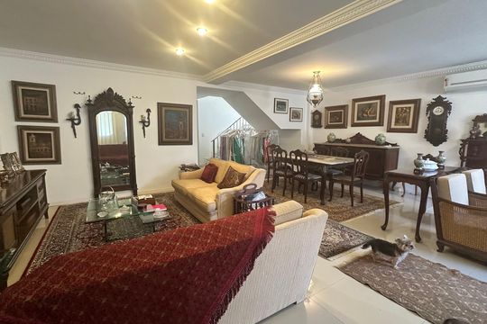 Sala de casa de condomínio para alugar com 5 quartos, 250m² em Barra da Tijuca, Rio de Janeiro