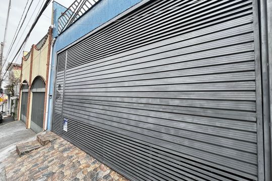 Fachada de casa à venda com 4 quartos, 147m² em Lauzane Paulista, São Paulo