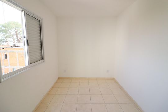 Quarto 2 de apartamento à venda com 2 quartos, 47m² em Quitaúna, Osasco
