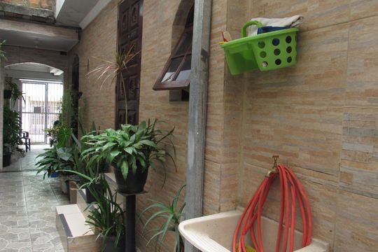 Área externa de casa à venda com 3 quartos, 220m² em São Pedro, Osasco