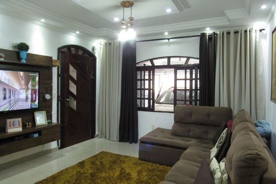 Casa à venda com 3 quartos, 220m² em São Pedro, Osasco
