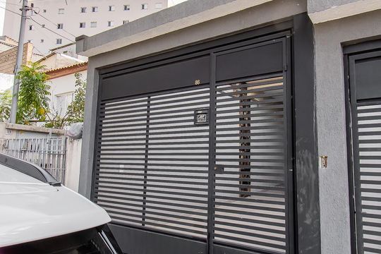 Fachada de casa à venda com 3 quartos, 115m² em Cidade Patriarca, São Paulo