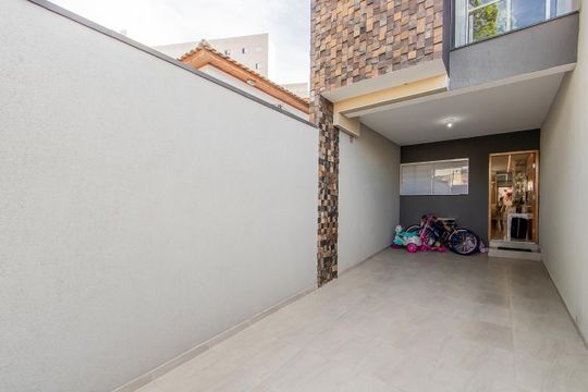 Garagem de casa à venda com 3 quartos, 115m² em Cidade Patriarca, São Paulo