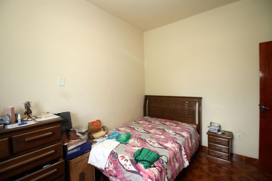 Quarto 1 de casa à venda com 3 quartos, 100m² em Parada de Lucas, Rio de Janeiro