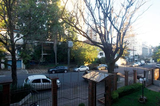 Sala Vista de apartamento à venda com 2 quartos, 107m² em Petrópolis, Porto Alegre