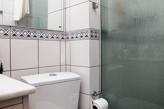 Banheiro 2 de apartamento à venda com 2 quartos, 107m² em Petrópolis, Porto Alegre