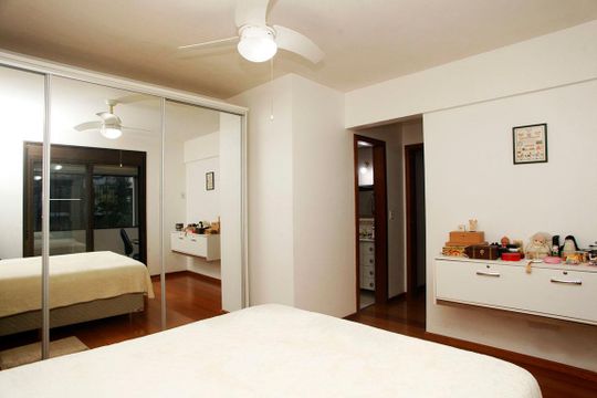 Suíte de apartamento à venda com 2 quartos, 107m² em Petrópolis, Porto Alegre