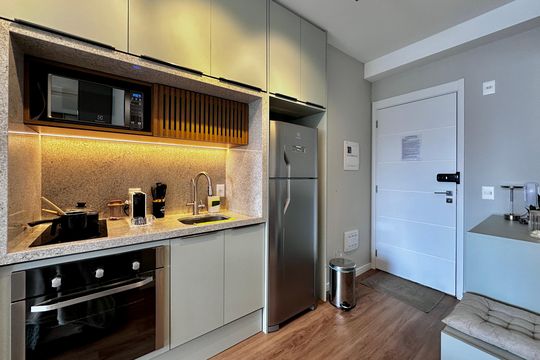 Cozinha de kitnet/studio para alugar com 0 quarto, 25m² em Campo Belo, São Paulo