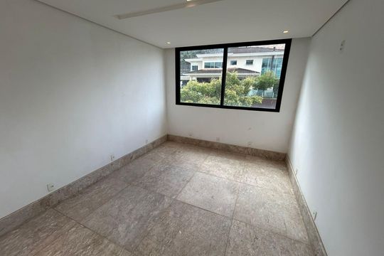 Quarto 3 de casa de condomínio à venda com 4 quartos, 700m² em Jardim Serrano, Nova Lima