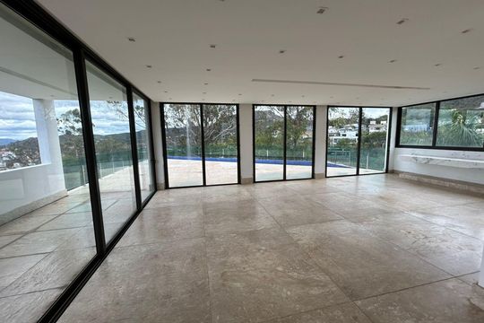 Cozinha de casa de condomínio à venda com 4 quartos, 700m² em Jardim Serrano, Nova Lima